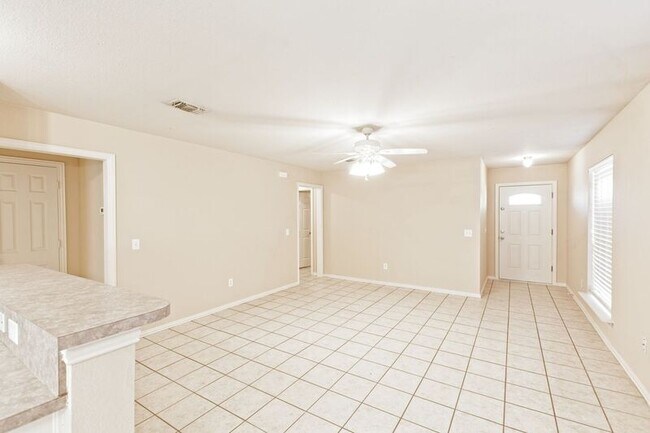 Photo - 933 Farmington Rd