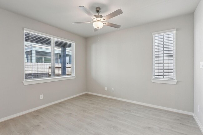 Photo - 567 Avisa Dr