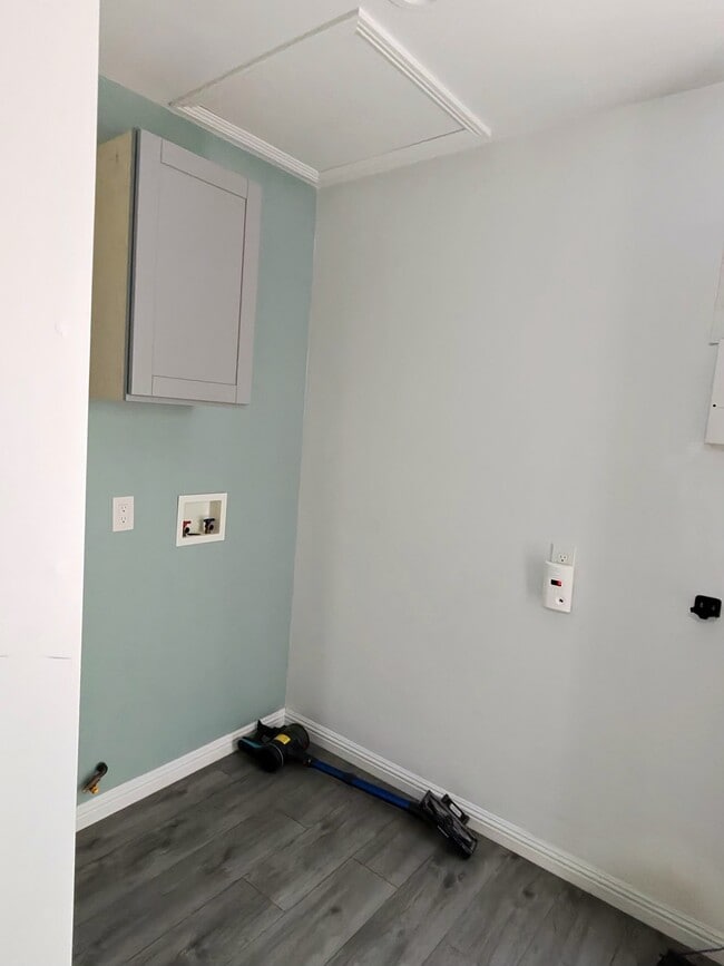 Laundry space - 1114 W 57th St