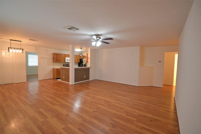 Photo - 5126 Riverwood Dr