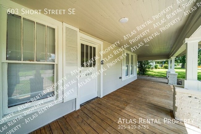 Photo - 603 Short St SE