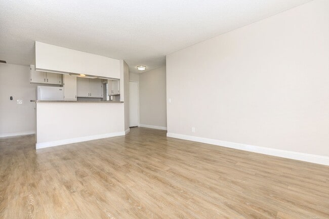 Photo - Valley Breeze Apartments
