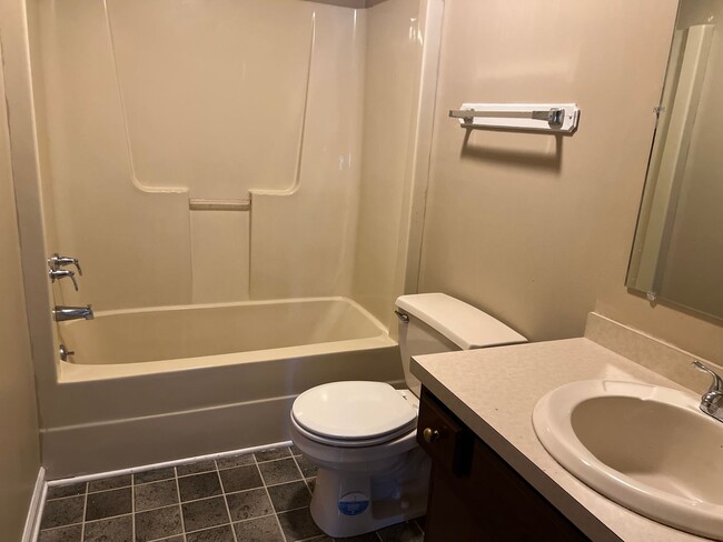 Photo - Lynn Unit 17 Lynn