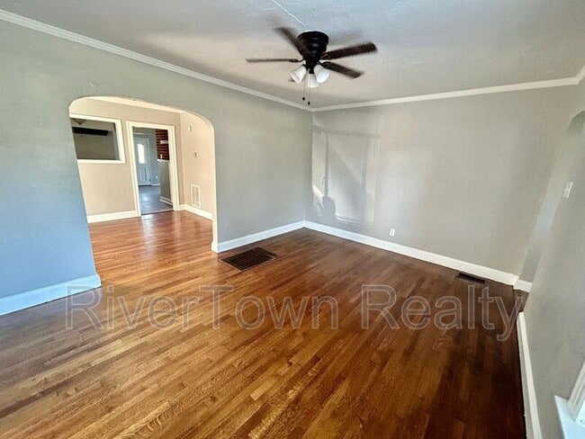 Photo - 2407 Larose Ave
