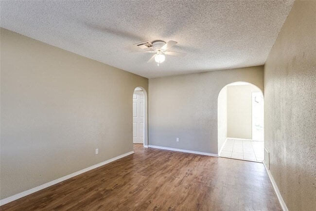 Photo - 645 Lloyd Ave