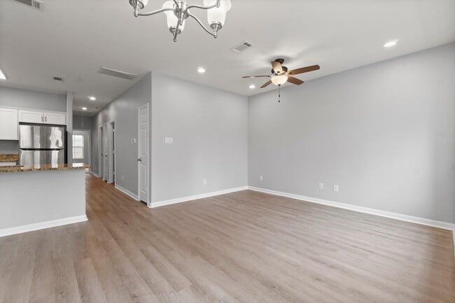 Photo - 16866 W Hammon