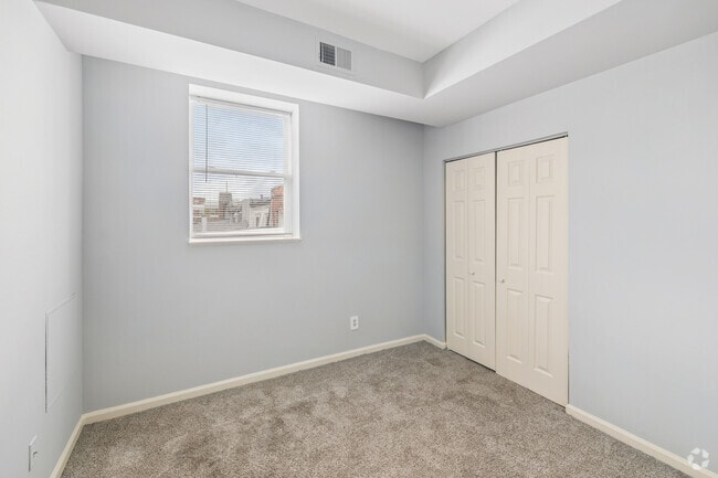 2BR, 1BA - 750SF - Second Bedroom