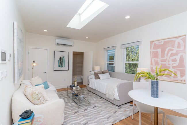 Photo - 5530 College Ave Unit 305