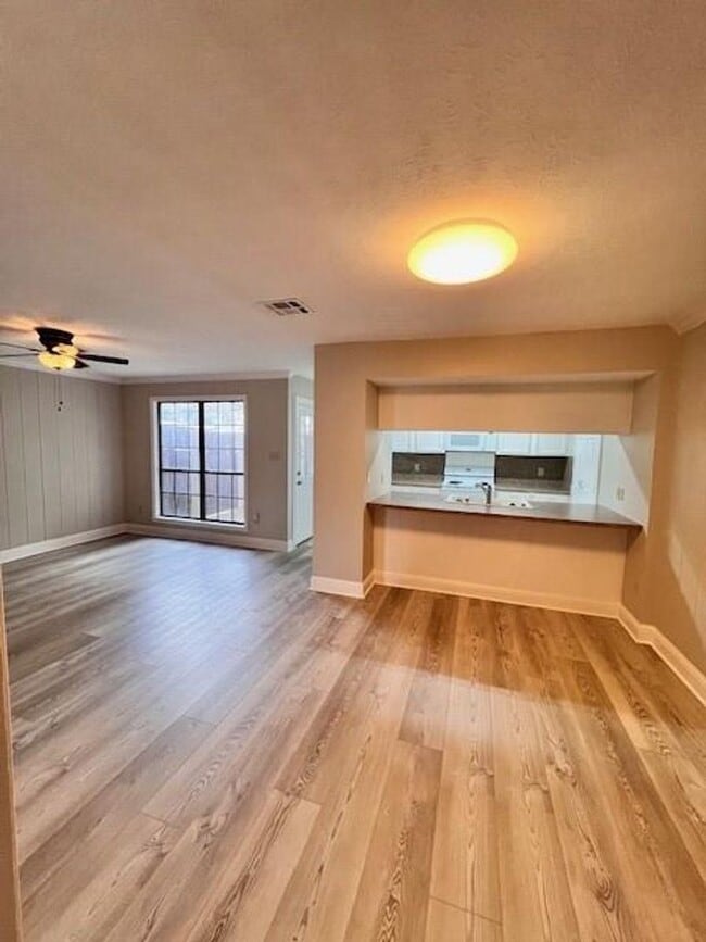 Photo - Move-in Ready 3 bed/ 2.5 bath home