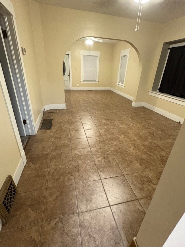 Photo - 623 E Ash St