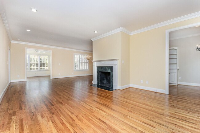 Photo - Spacious Townhome in the Heart of Raleigh,...
