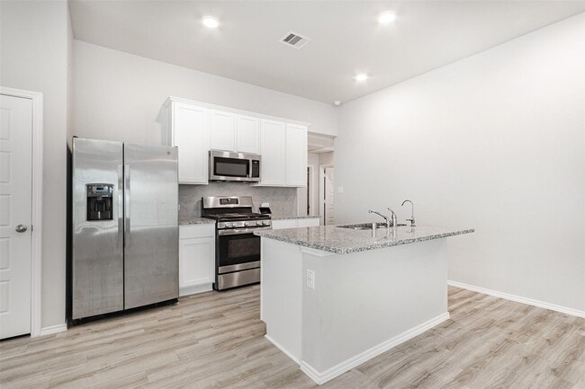 Photo - 445 Camas Creek Ln