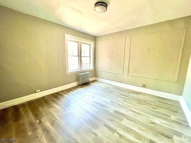 Building Photo - 16 Irving St Rental