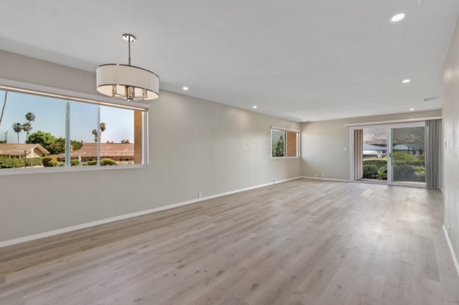 Photo - 1001 La Pluma Ct