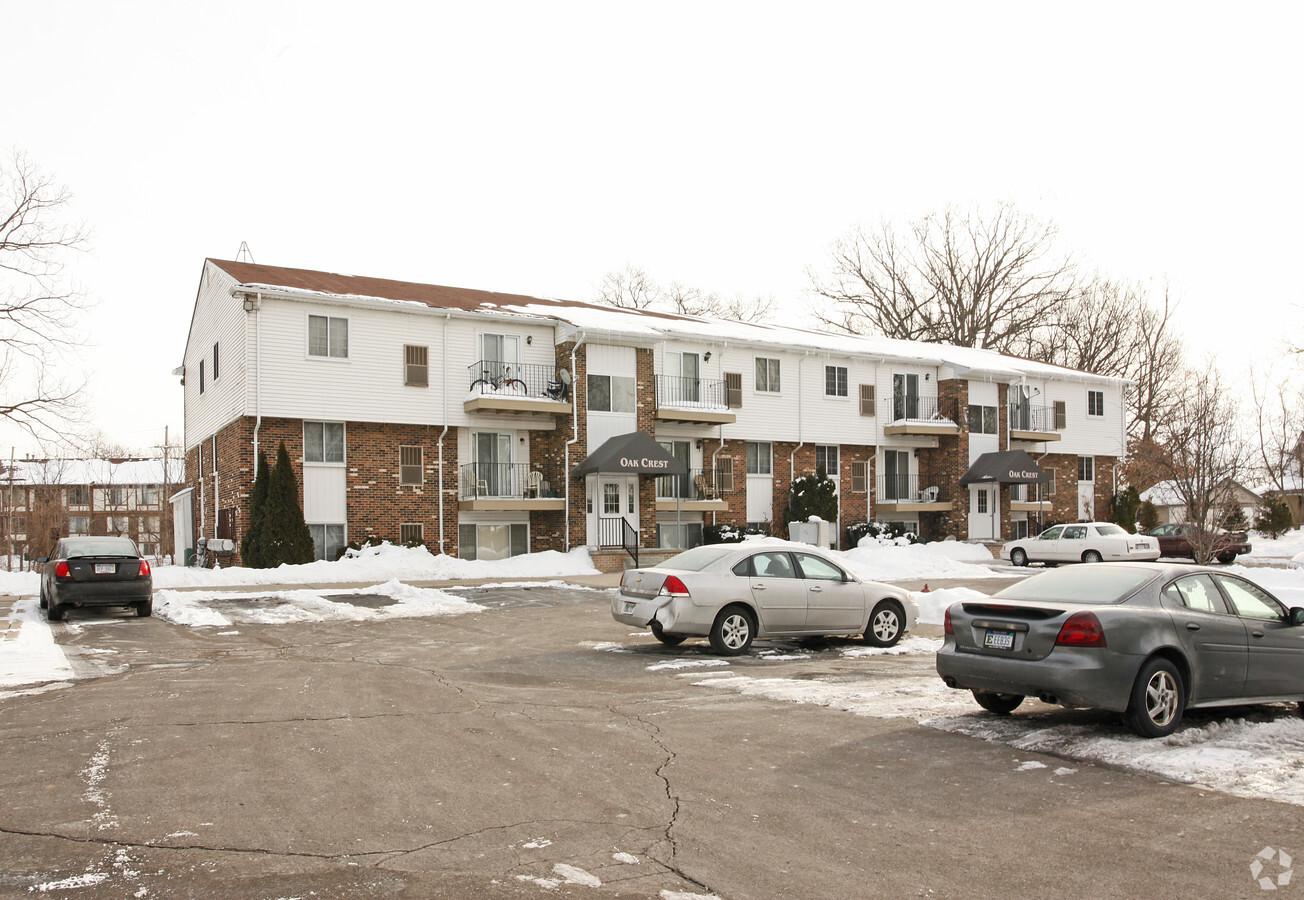 Oak Crest - Oak Crest Apartments
