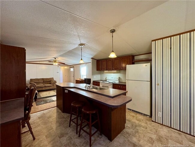 Photo - 5167 Jefferson St