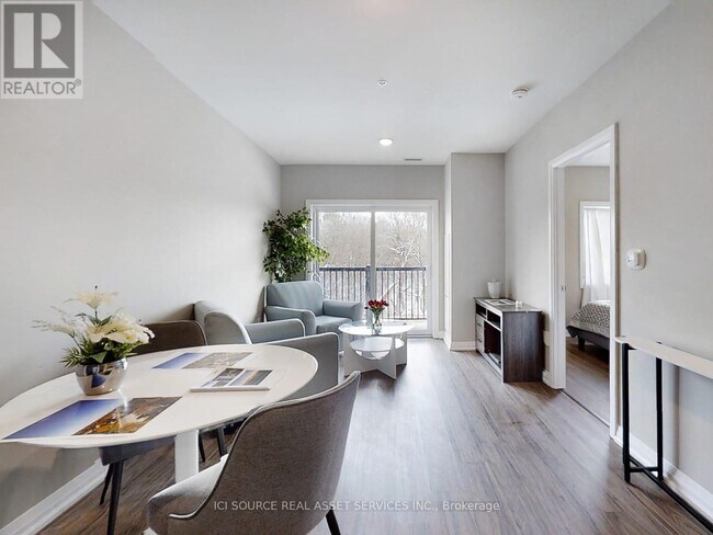 Photo - 77 William St N Unité 305