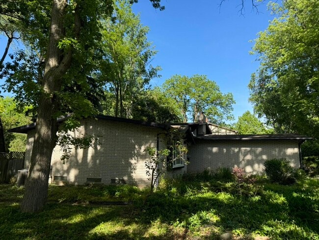 Photo - 3533 Frederick Dr