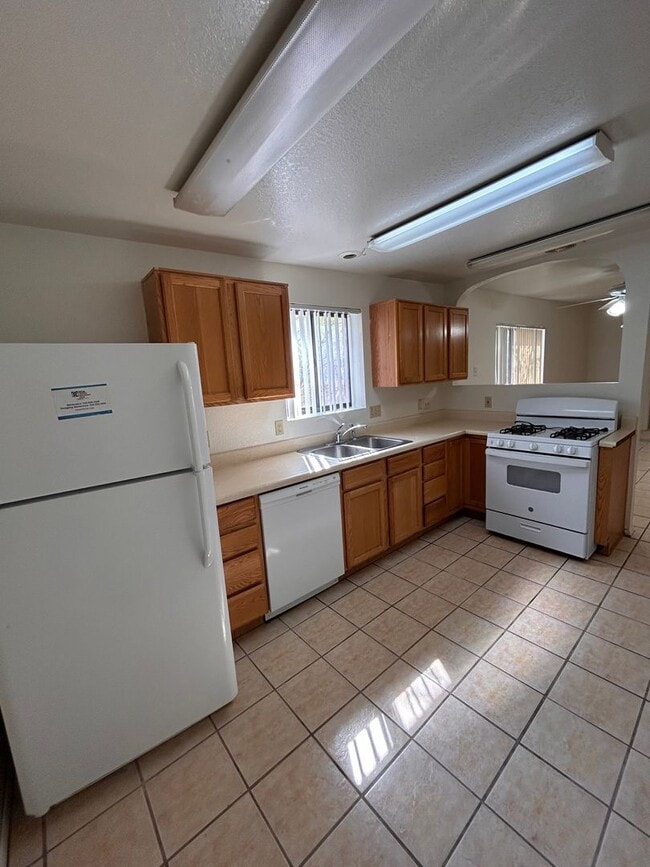 Photo - 1150 N Catalina Ave Unit 1150 N Catalina Ave 3