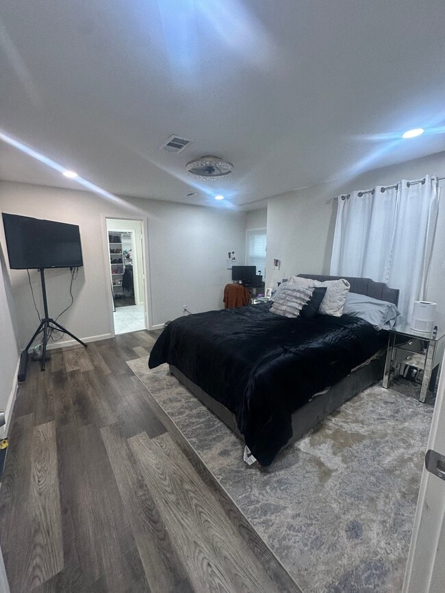 Photo - 3444 Kellogg Ave