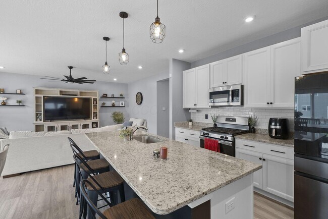 1059 Honeycomb Ln