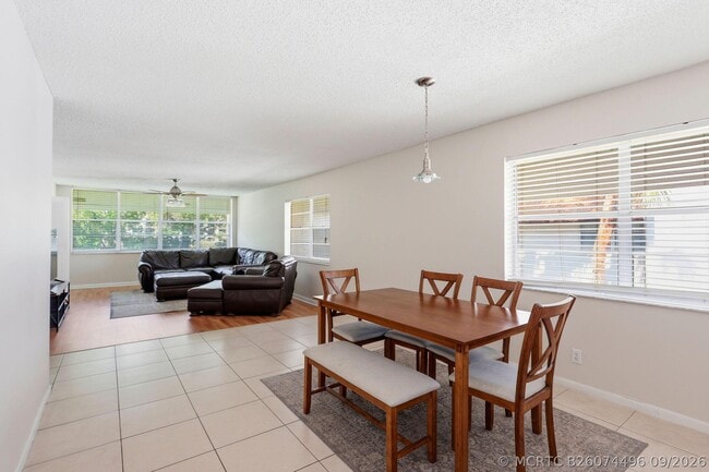 2825 SW 22nd Ave Unit 201