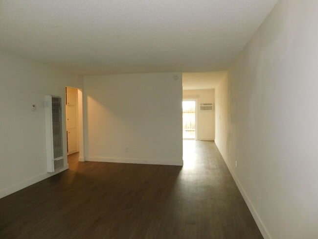 201-205 Turf Dr.