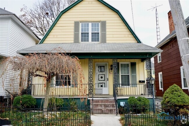 Building Photo - 659 Federal St Rental