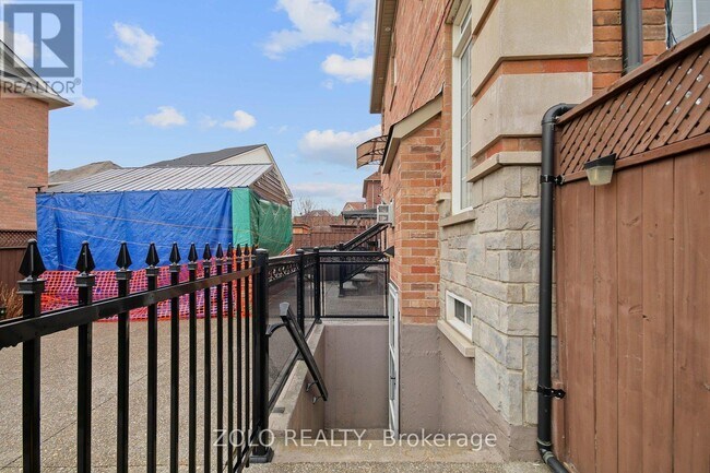 Photo - 16 Sergio Marchi St