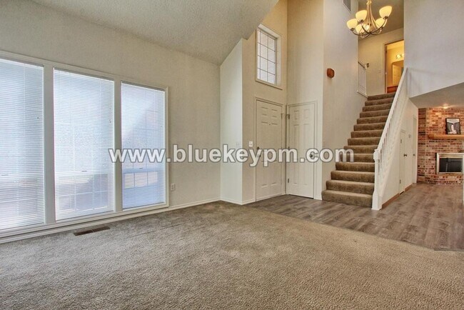 1712 SE Solomon Loop