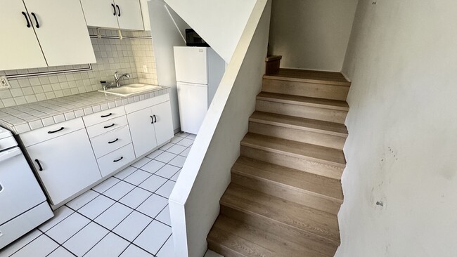 Photo - 459 N Alfred St Unit 1/2