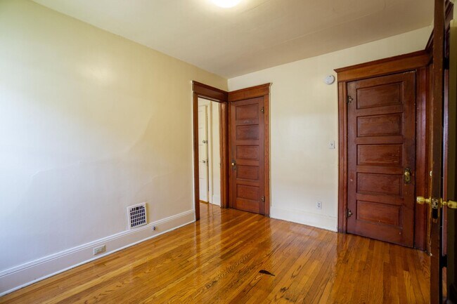 Photo - 725 Livingston Ave Unit Livingston 725