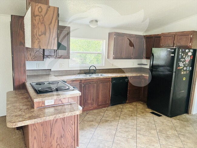 Photo - "Spacious 3-Bed Oasis with 2 Full Baths in the Heart of Woodward!" Unit 20