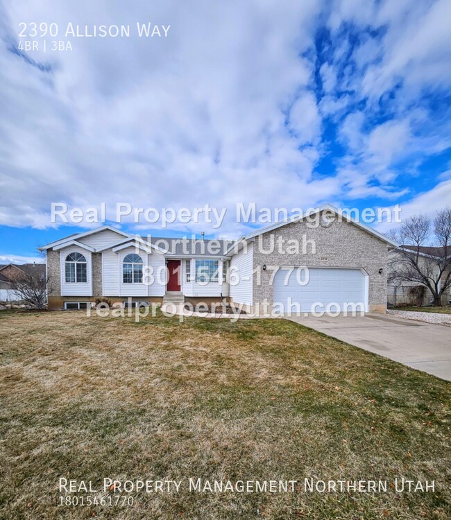 Stunning 4 Bedroom 3 Bath Syracuse Home - Stunning 4 Bedroom 3 Bath Syracuse Home