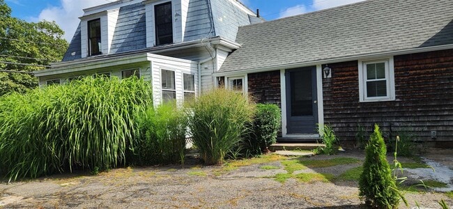 Building Photo - 404 Sagamore Rd Unit Back Rental