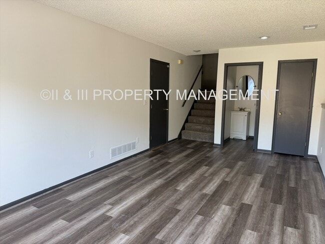 Photo - 9219 Central St