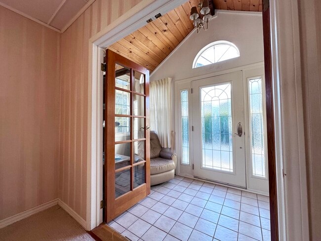 Building Photo - 7445 Orion Ave