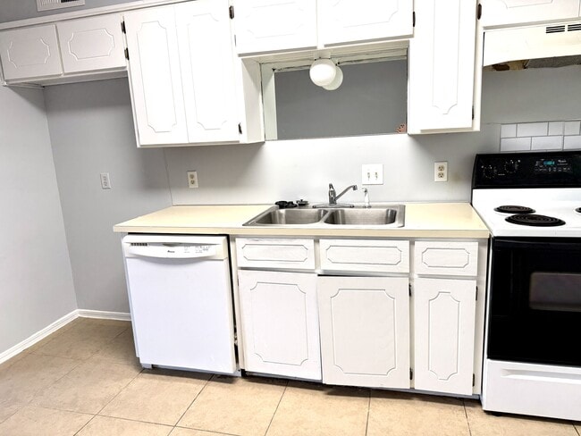 Photo - 2206 Shenandoah Dr