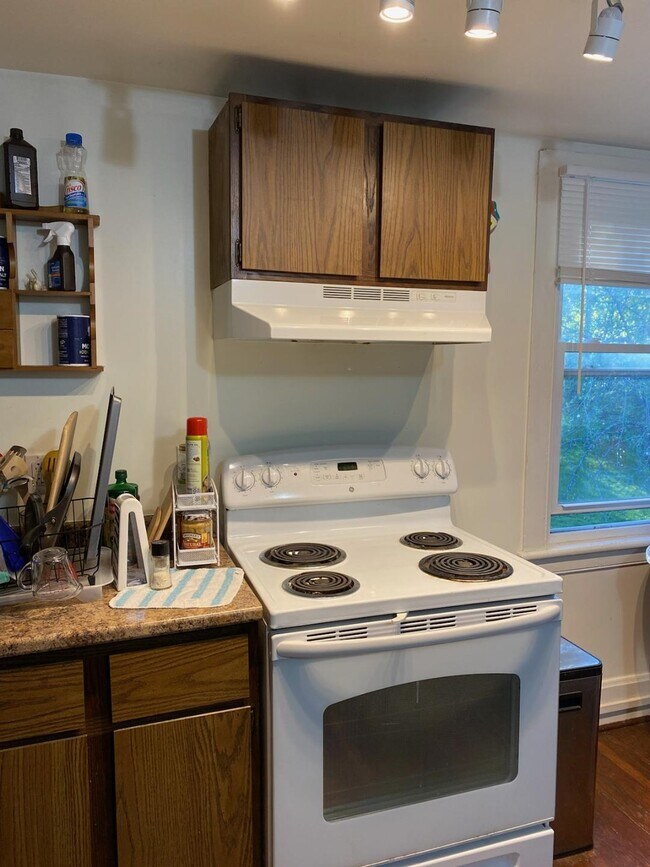 18 Main St Apartments Unit C North Bennington, VT