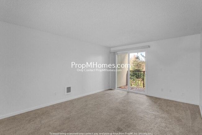 Photo - Updated Condo in Westlake Village – Privat... Unidad 12 - NEW PROPERTY