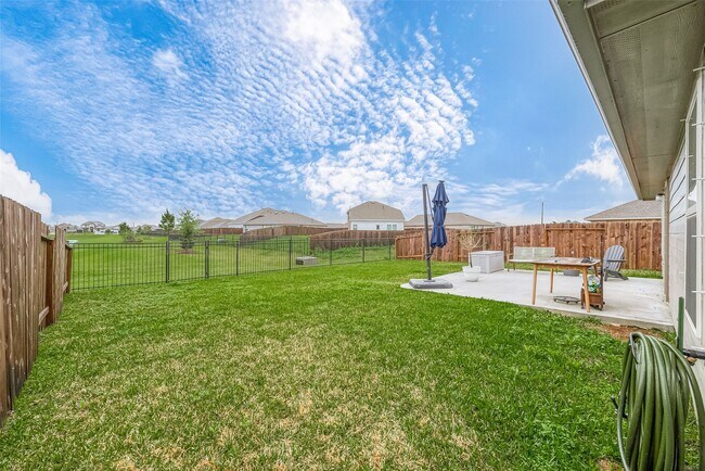 Photo - 724 Cedar Gate Ln