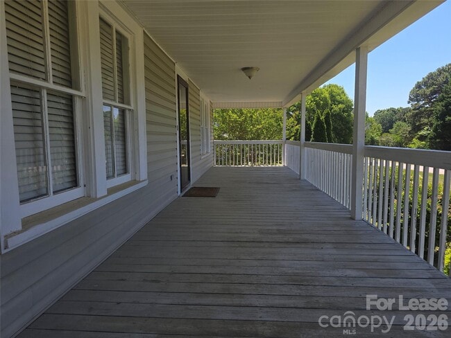 Photo - 123 Charleston Dr