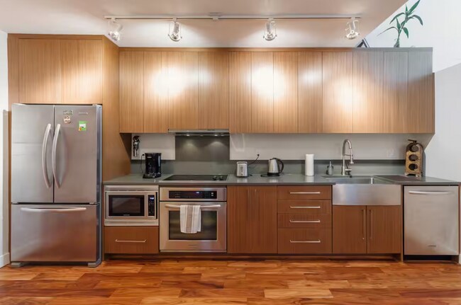 Photo - 270 E 6th Ave Unité TH