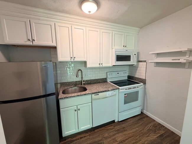 Photo - 182 Swanson Rd Unit 324