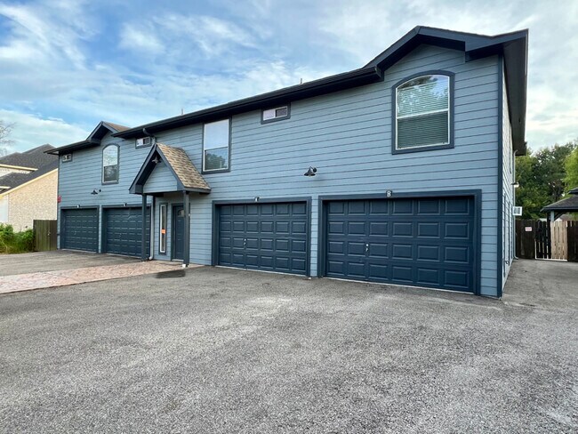 Photo - 19990 Ravenwood Dr Unidad A