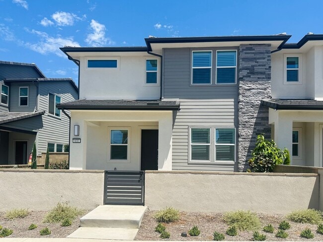 Building Photo - 631 Gadwall