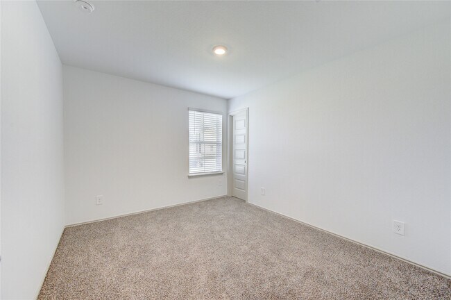 Photo - 1806 Laguna Wy