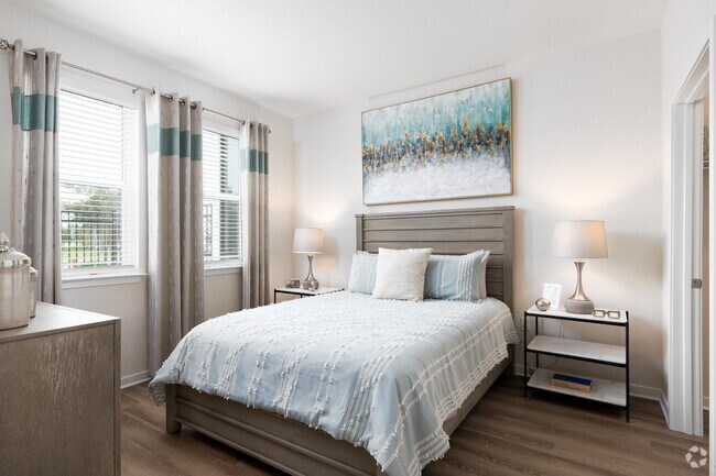 2BR, 2BA - 966SF