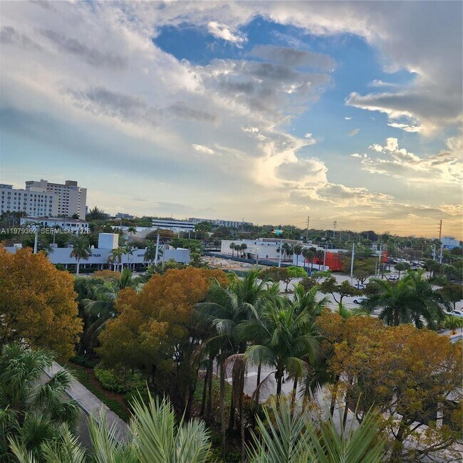 Photo - 2775 NE 187th St Unit 510