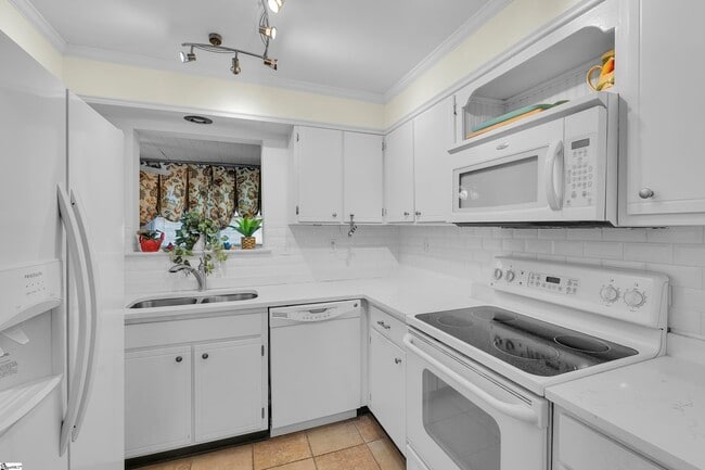 Photo - 925 Cleveland St Unit 235